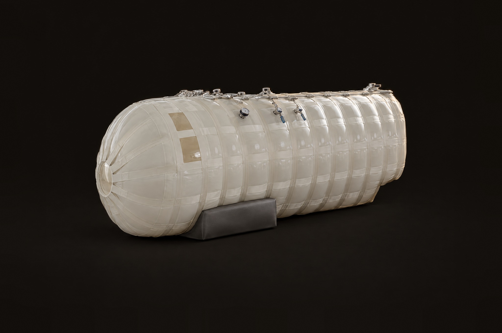 AHA Fit 18 hyperbaric chamber