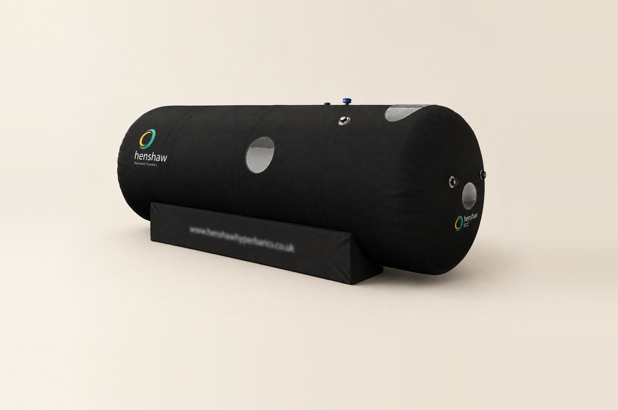 Henshaw 1662 hyperbaric chamber