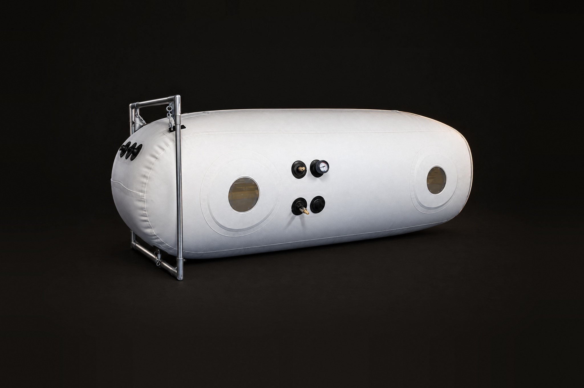 Newtowne C4-34 hyperbaric chamber