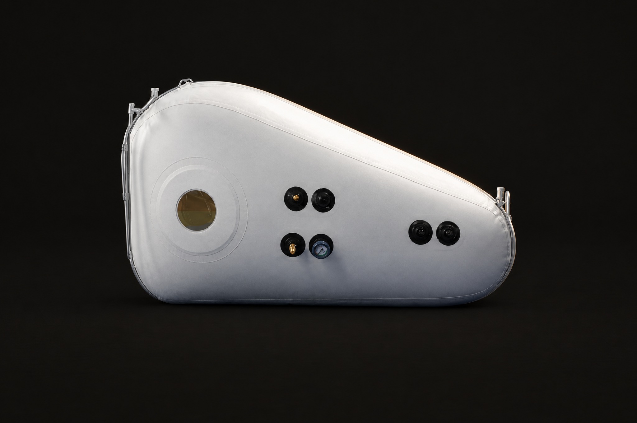 Newtowne The Shoe hyperbaric chamber